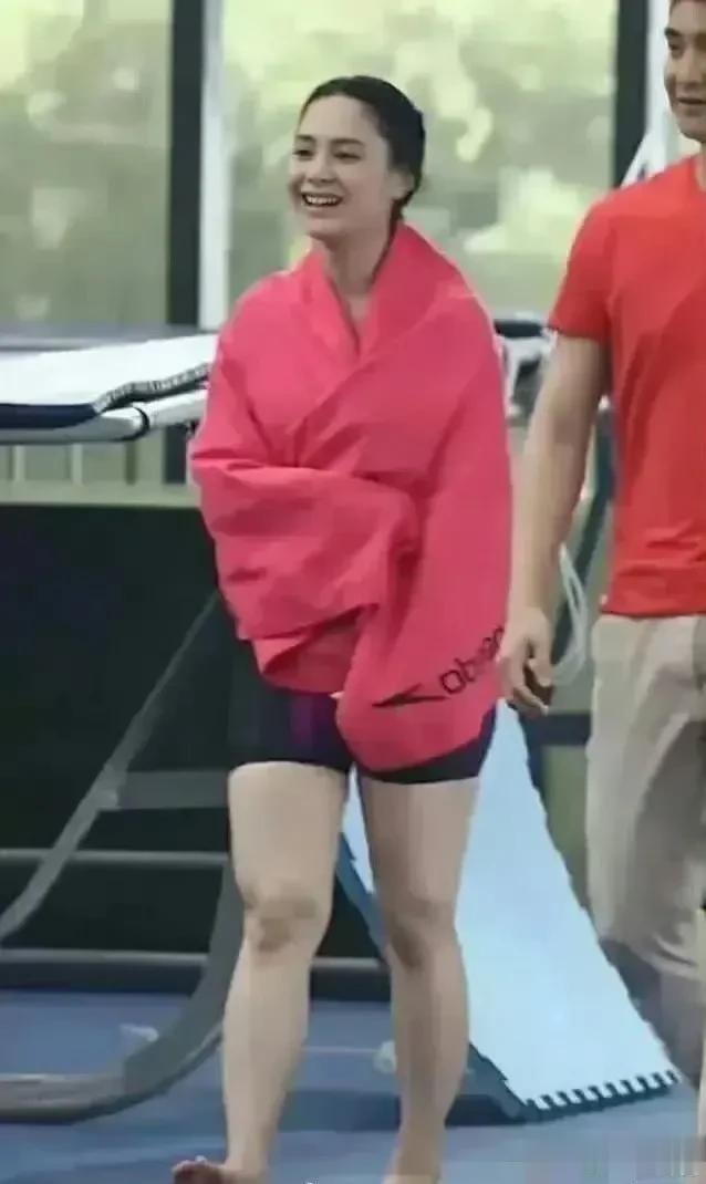 阿娇真会长,脸蛋贼漂亮,下半身可忽略