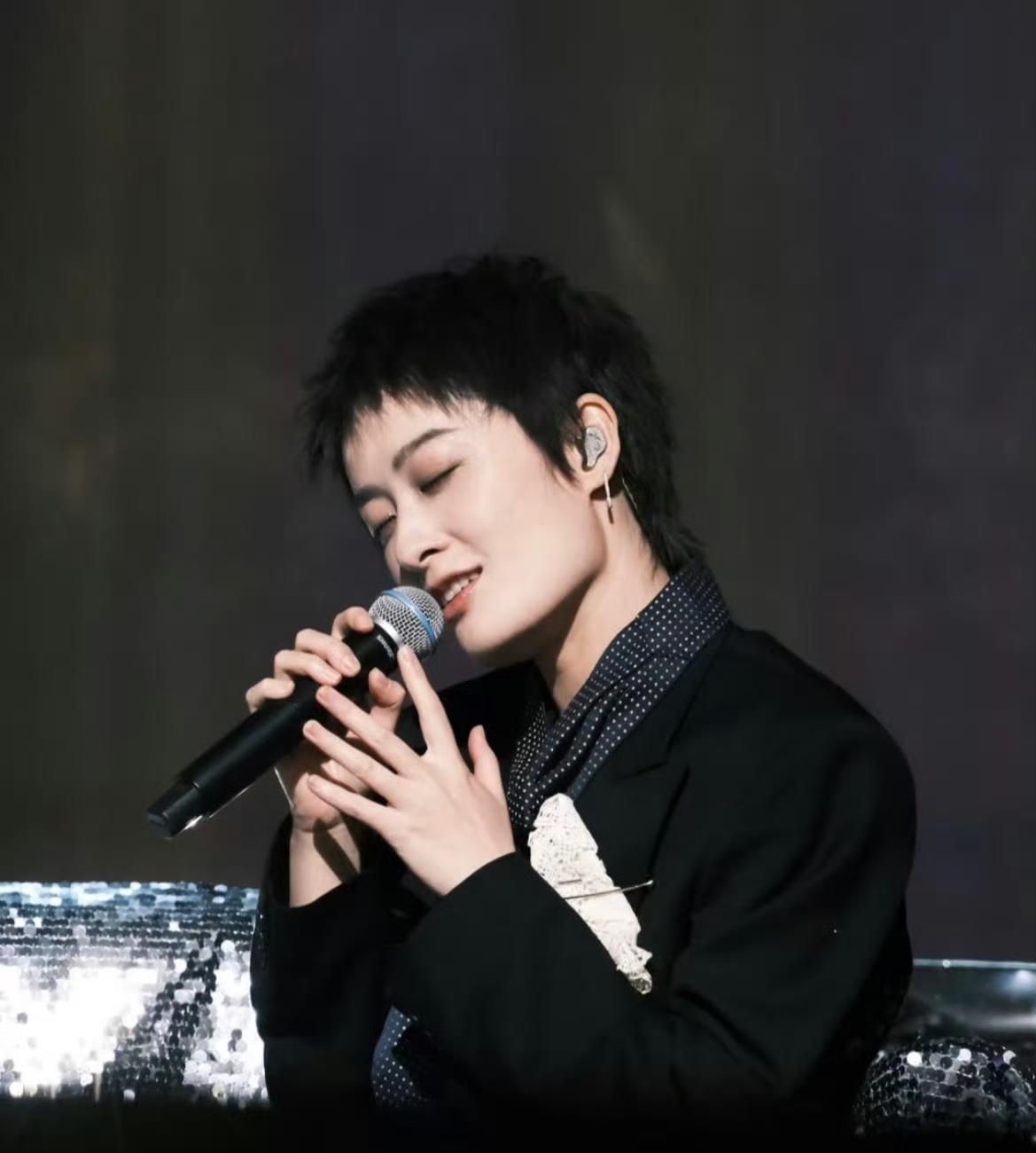 疑似婚变，回应离婚，发文辟谣…才一天，娱乐圈曝出多个大瓜