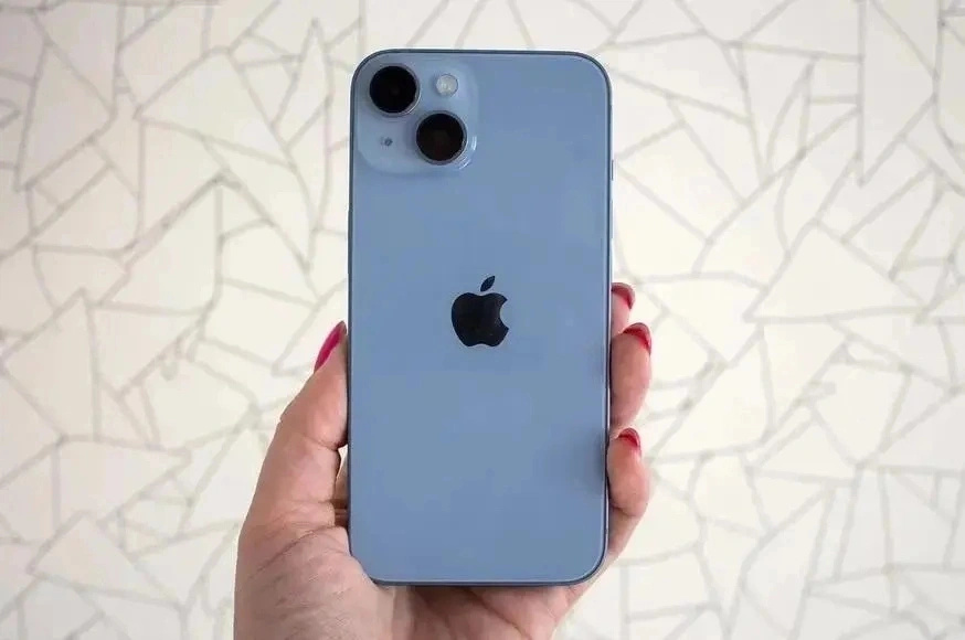 iPhone14宣布清仓,成为618“最受欢迎”中端机,标配版售价腰斩