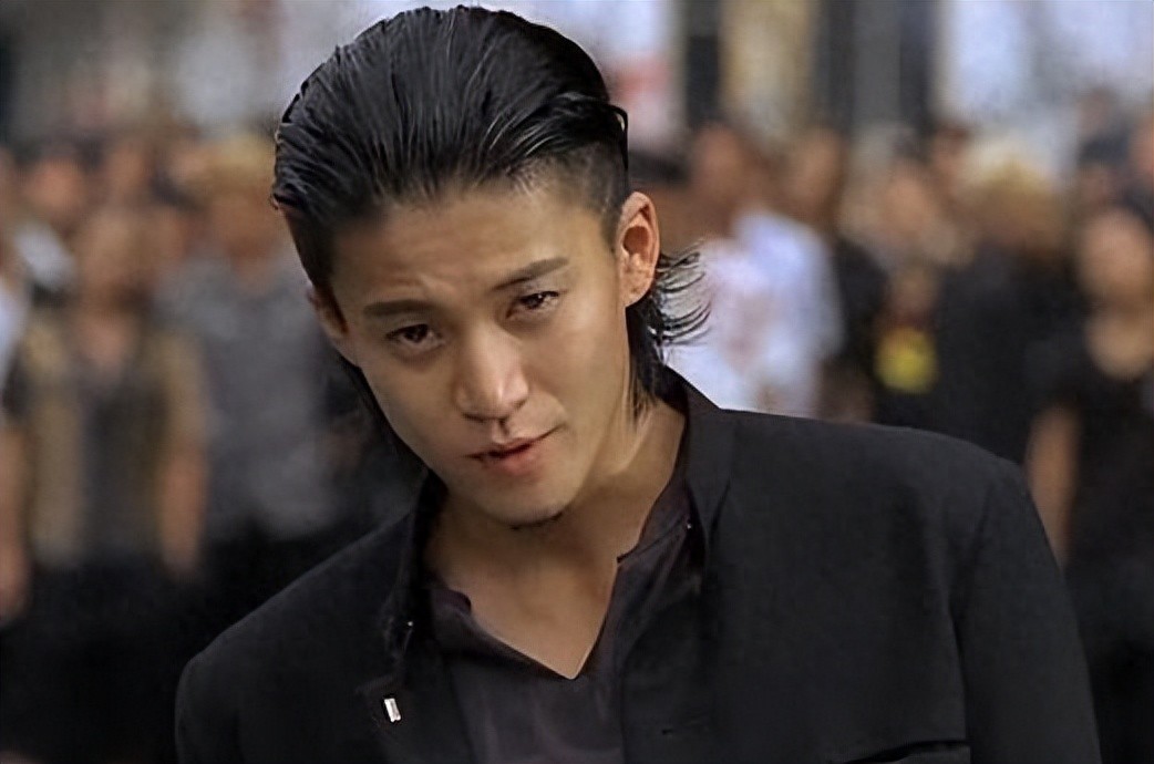 小栗旬夫妇生四娃，全甩给小舅子带？他从早到晚天天带娃