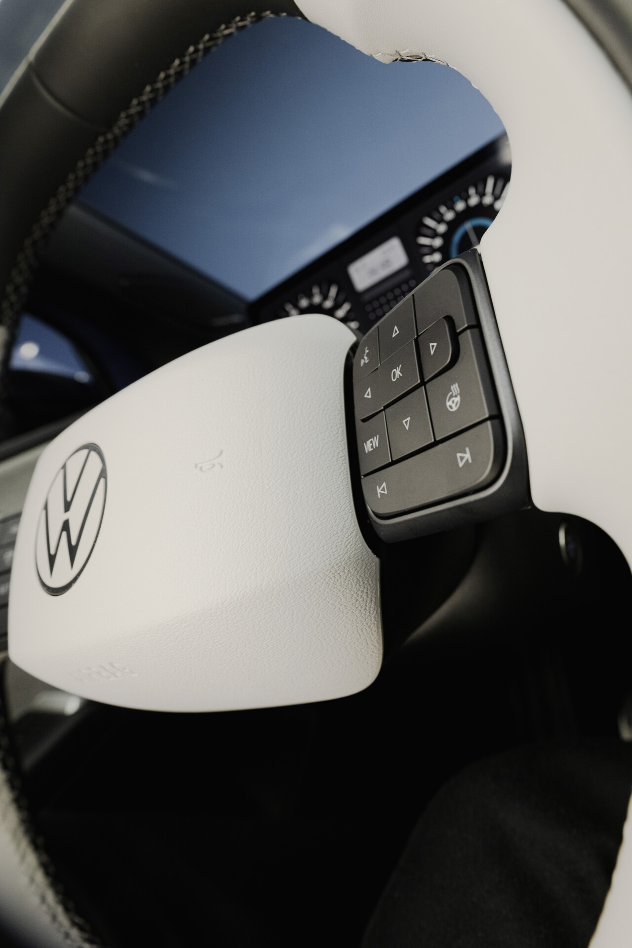 大众重磅回归实体按键！国内品牌还会坚持触控吗？