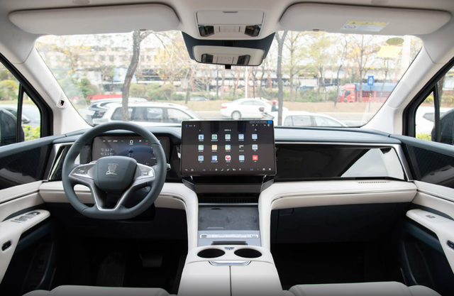 20多万就能买，中大型插混MPV？它的价格真实惠