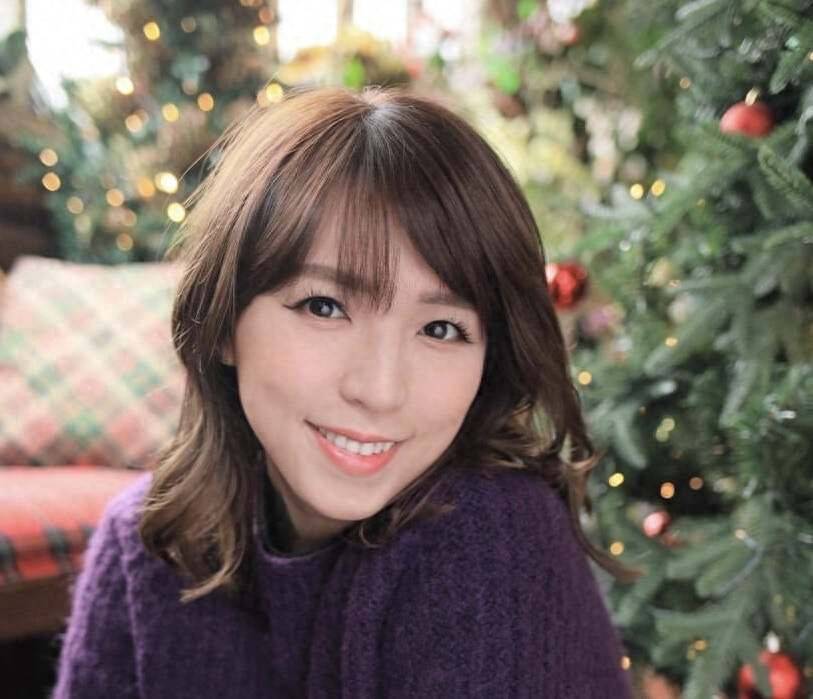 香港知名女星在镜头前哭穷,经济独立养家苦不堪言