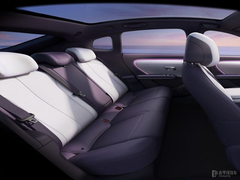 长安启源A06亮相 中型轿车/纯电增程动力 续航630km 预计15万以内