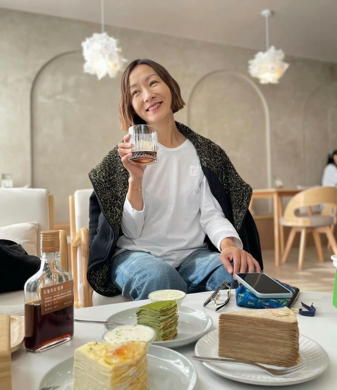 郑家榆：一场戏生一段情，谁也没留住，54岁依旧单身