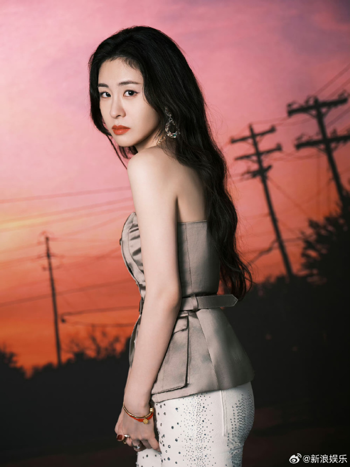 张碧晨方称不再唱年轮、享有永久演唱权利，汪苏泷迅速回击