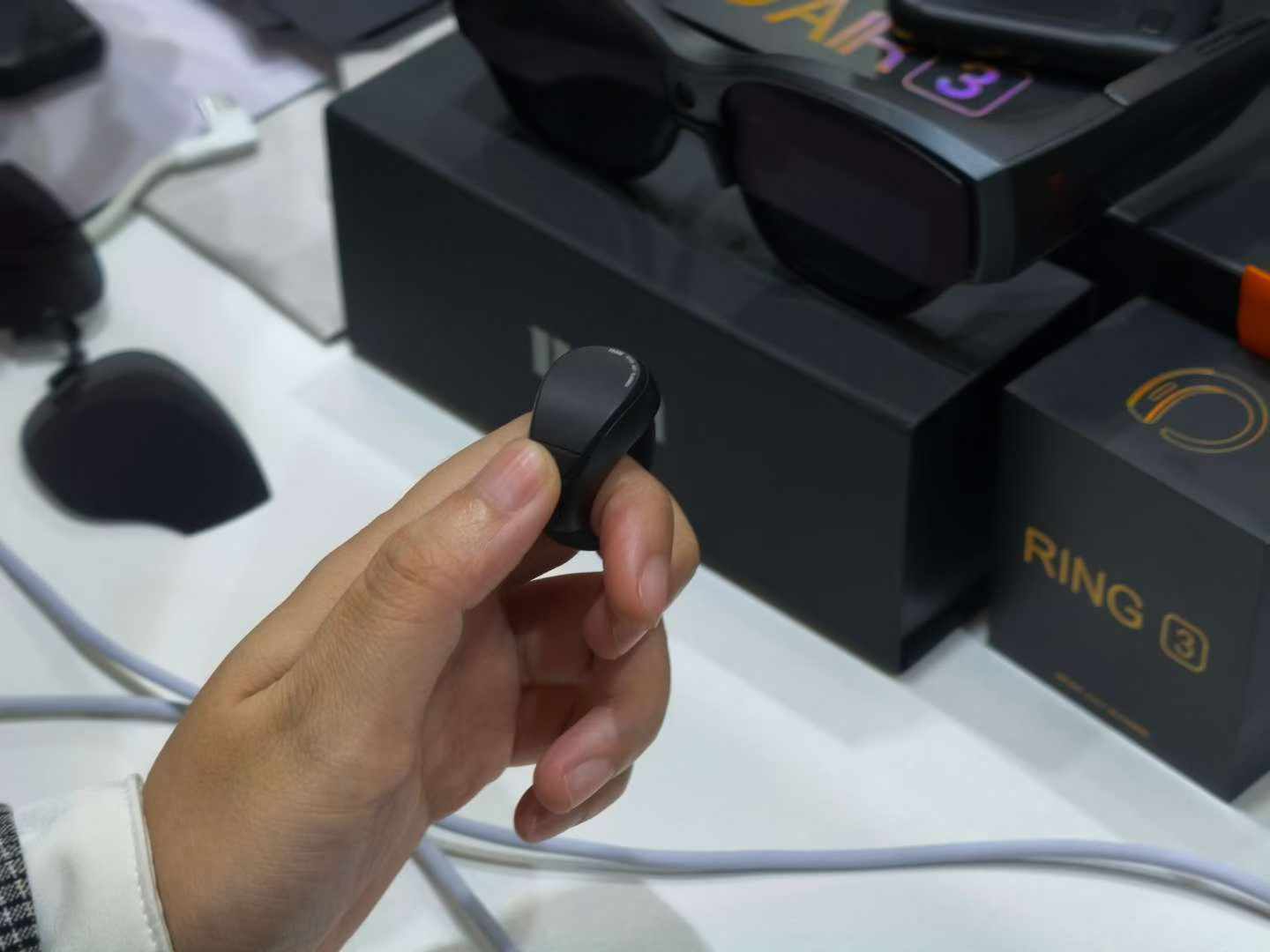 智能眼镜狂卷IFA:AR交互成标配,产品“做减法”迎质变时刻