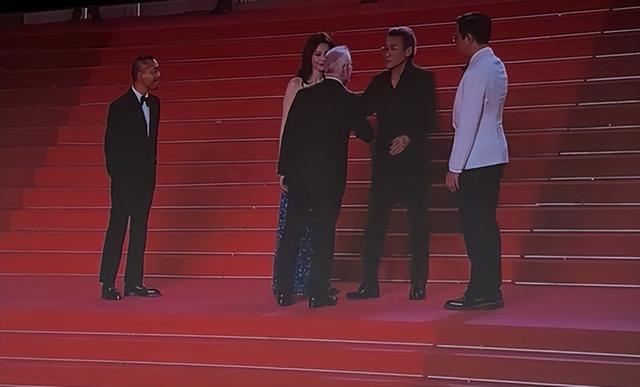 戛纳红毯暴露咖位：梁家辉不上桌，古天乐靠边站，C位一脸高傲！