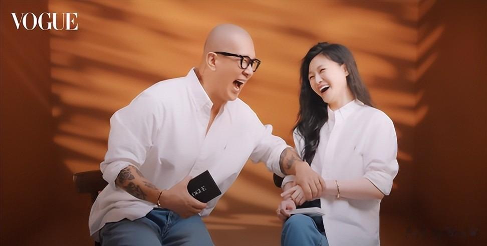 曝大S纪念雕像完工！白色S型台阶藏爱意，汪小菲和S家将签字和解