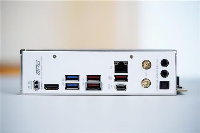 ITX小巧强悍!微星MPG B850I EDGE TI WIFI图赏