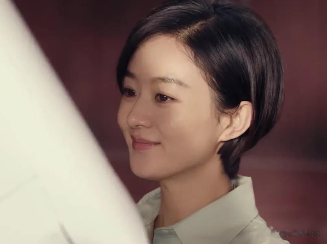 赵丽颖最新古装造型曝光，精修都掩饰不住疲态，200多天没进组了