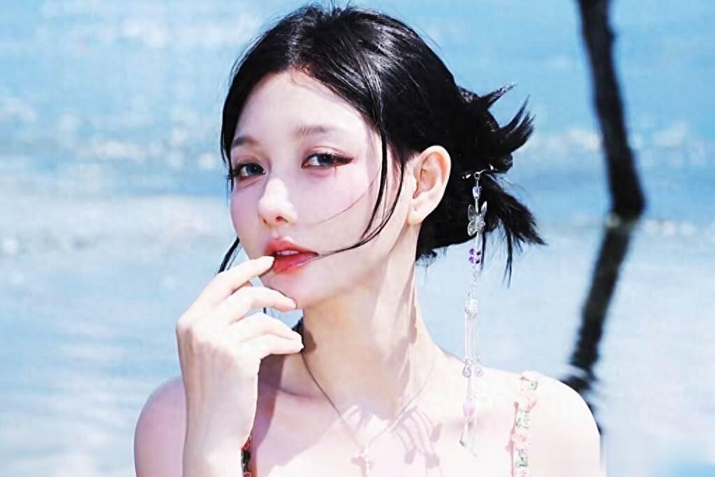 米娜生日会直播拿下6位数日榜，感动到泪失禁：我把青春全献出了