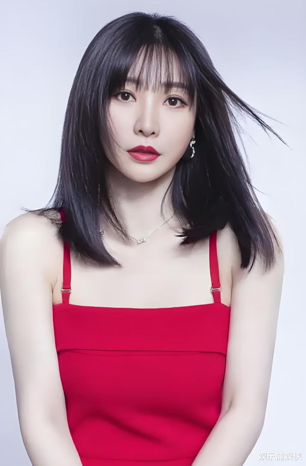 柳岩：柔韧的外表下，藏着一颗坚毅的“钢铁侠”心