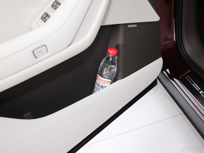 腾势N8L上市 售29.98万元起