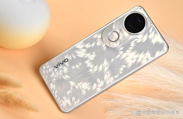 2599元跌至1759元,6500mAh+1.5K直屏,终于妥协了