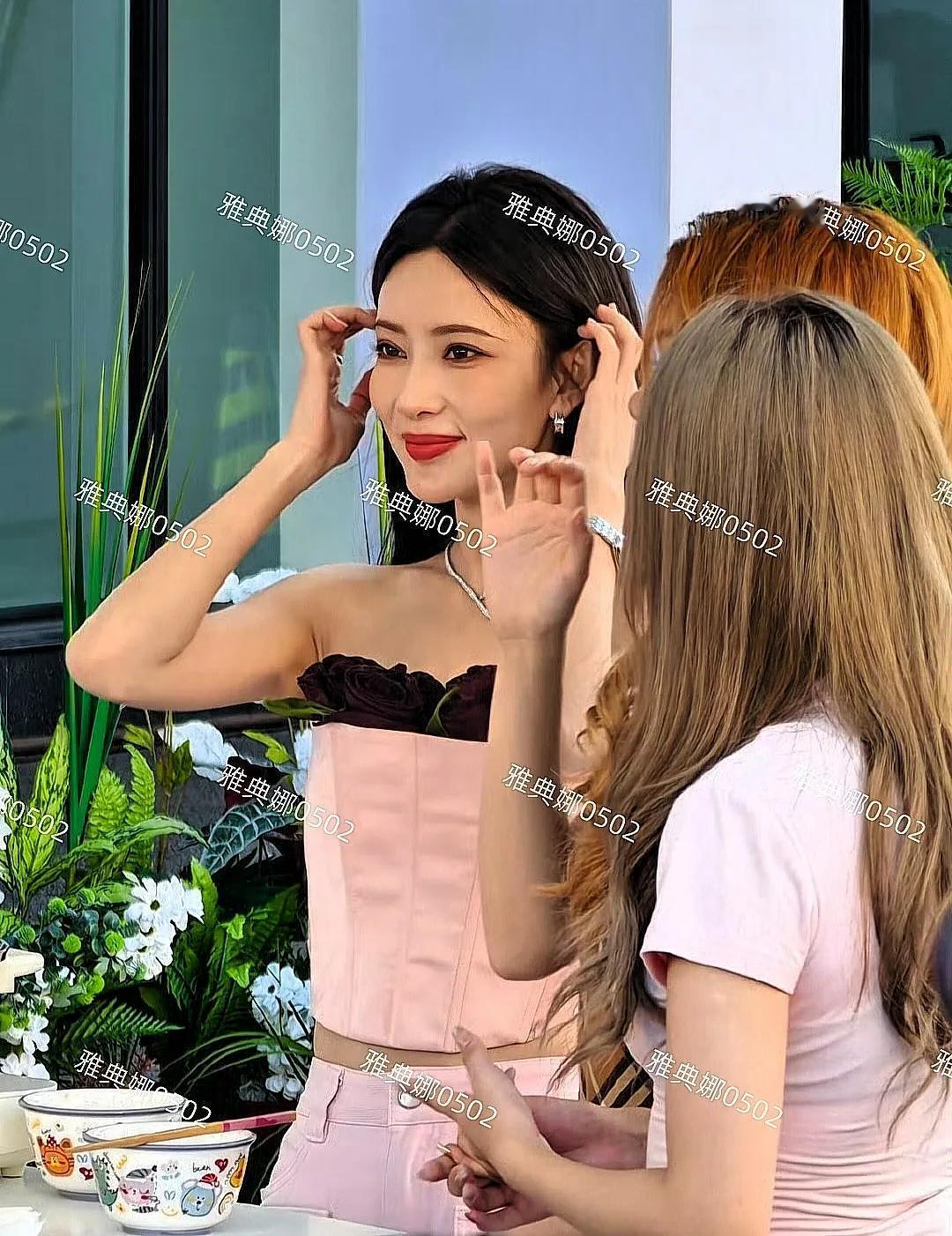 孟子义的美貌被高估了,本人太瘦面相凶整感强明明才29岁却很显老