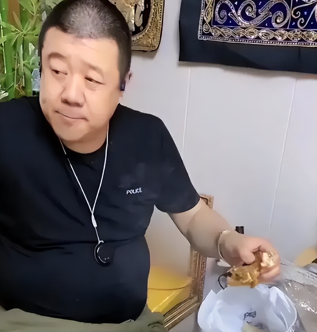 喝酒毁掉2段婚姻，如今瘦到脱相，“许大马棒”秦卫东经历了什么