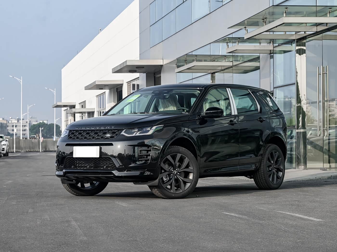 路虎这款中型SUV不足39万起!配英国之宝音响,搭载2.0T轻混+四驱