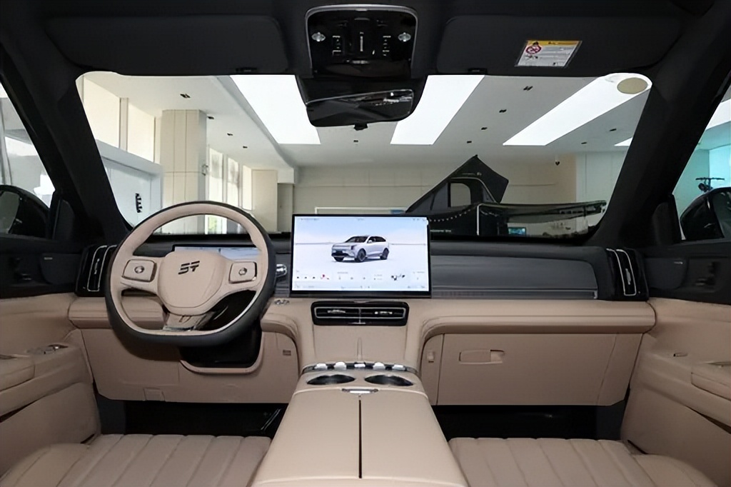 15万级插混SUV实测,这台车居然能冲到前三,确实有点东西