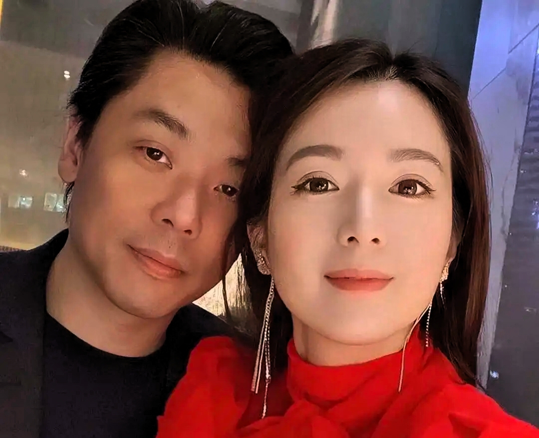 港姐苟芸慧离婚真相曝光！因生子分歧，单身的她异性缘爆棚