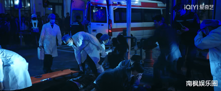 开播20分钟拿下飙升榜第一！连刷5集！我想说: 这部悬疑剧要火向全国