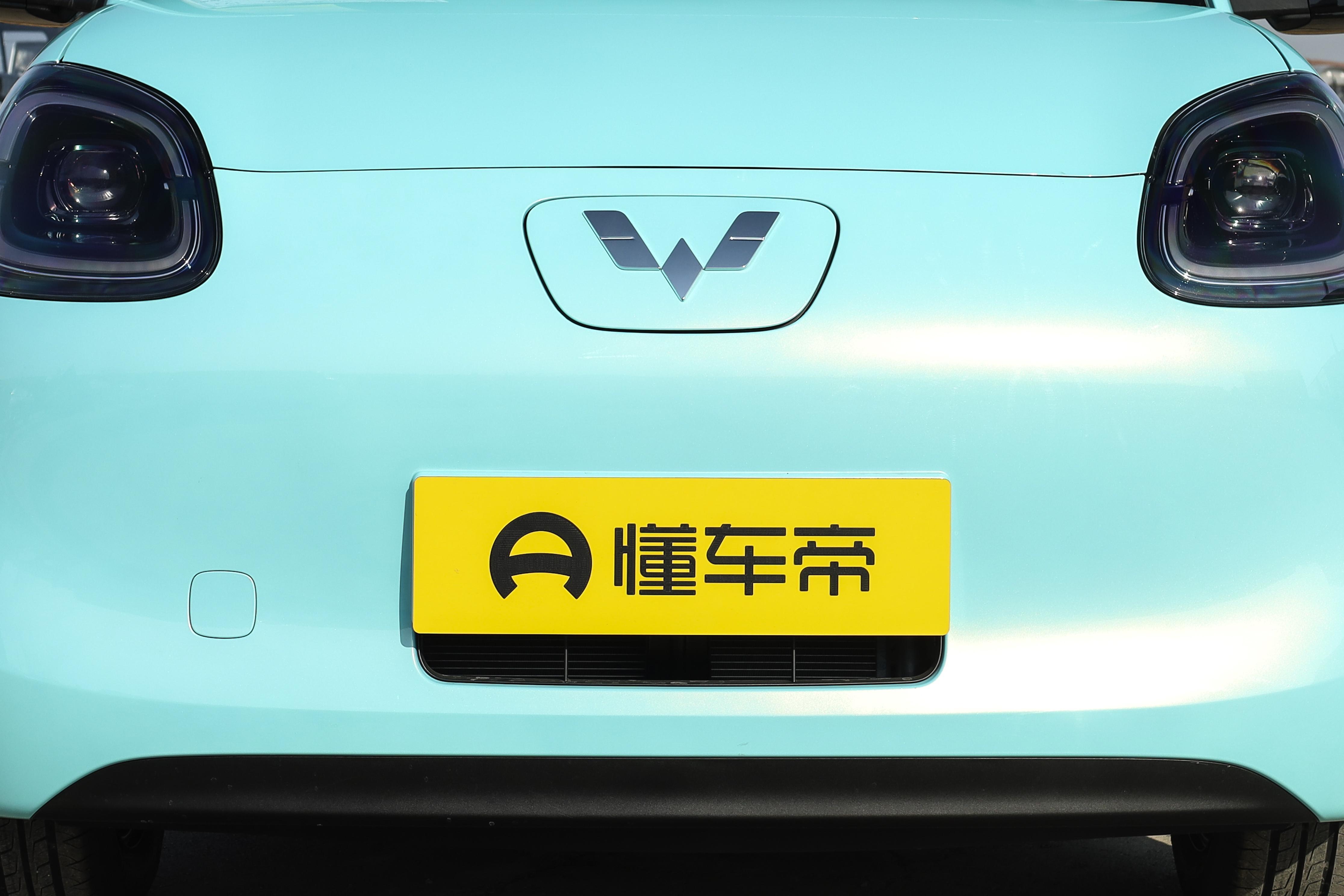一次性说清楚 五菱宏光mini ev 四门版 新车选购指南