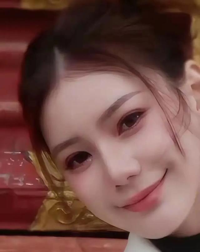 马筱梅太有手段，和汪小菲吃饭桌上摆红玫瑰，霖儿一句话让人落泪