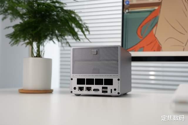 零刻ME Pro測評：巴掌大的雙盤位NAS，重新定義桌面存儲美學