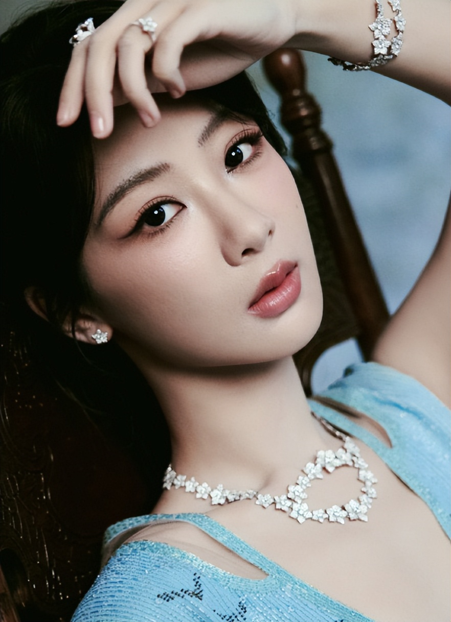 再漂亮有什么用？33岁杨紫如今的现状，给娱乐圈靠脸女明星提了醒