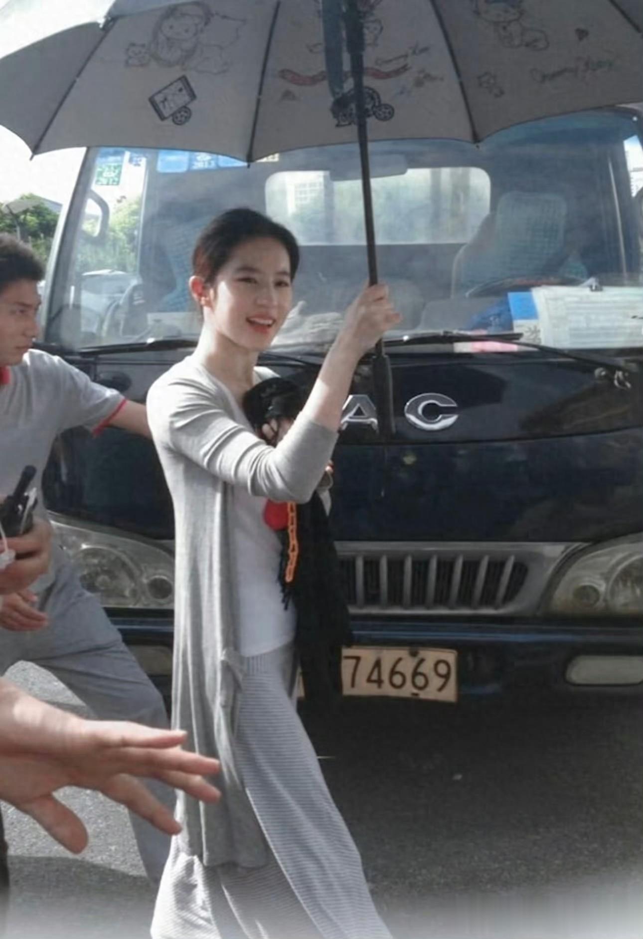 刘亦菲真的好美～太美了