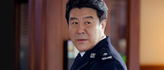 67岁老戏骨演胡商爆红!网友惊呼:原来是他,完全认不出!