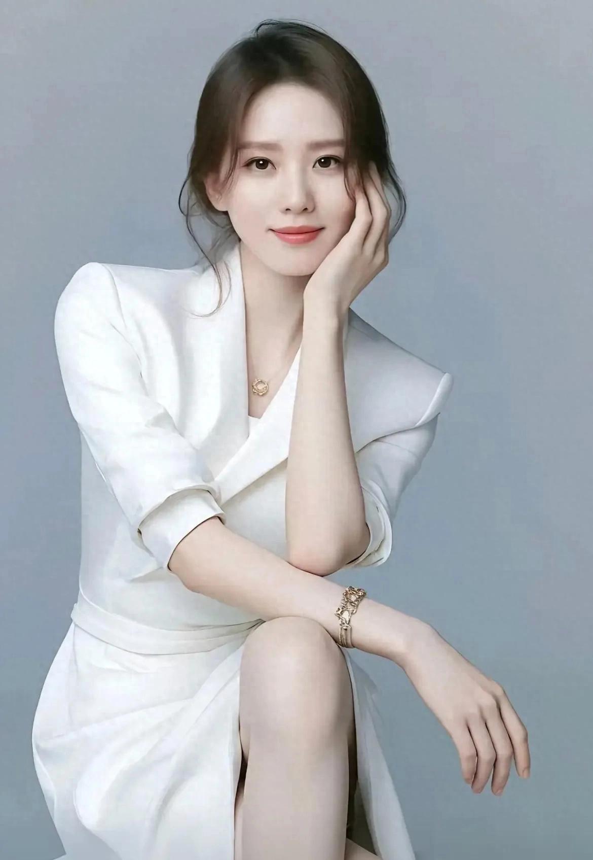 红毯女王刘诗诗37岁逆风翻盘，这蜕变太绝了