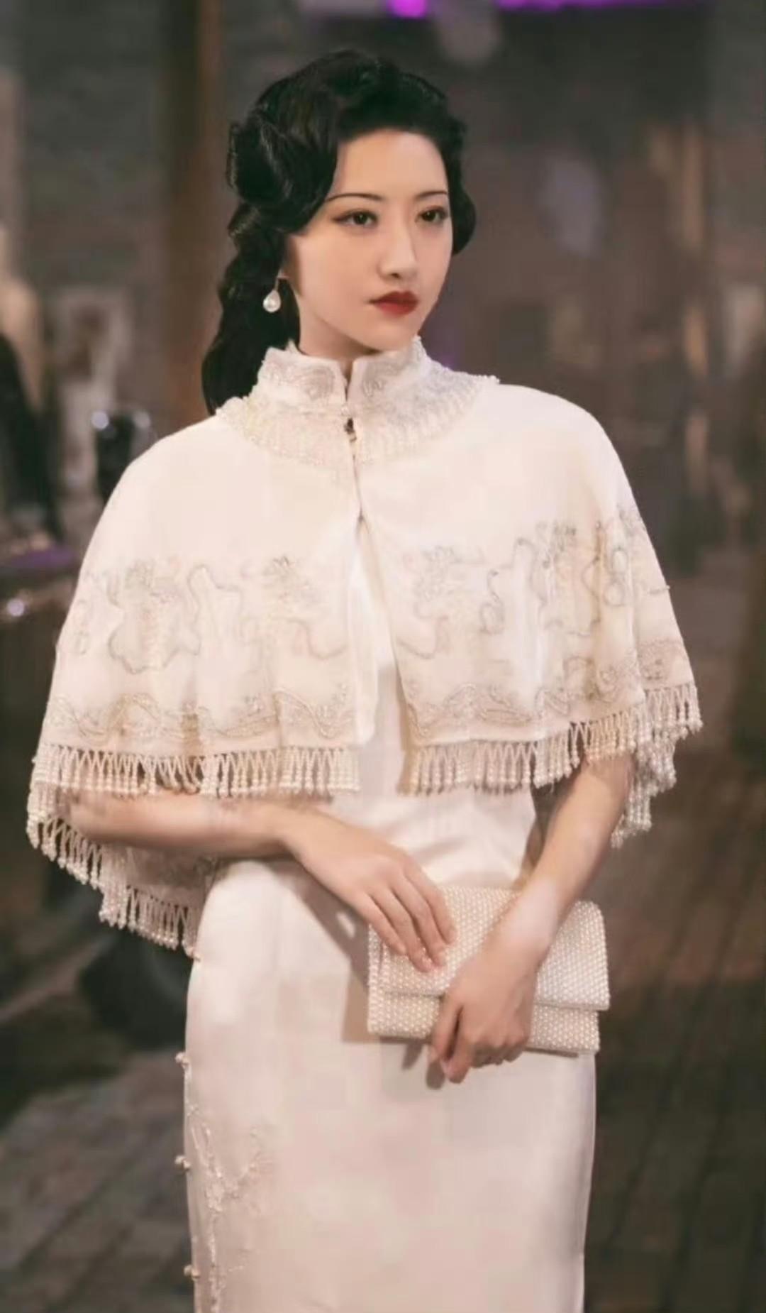 景甜|景甜在旗袍是无人超越的存在!举手投足间都是优雅与贵气