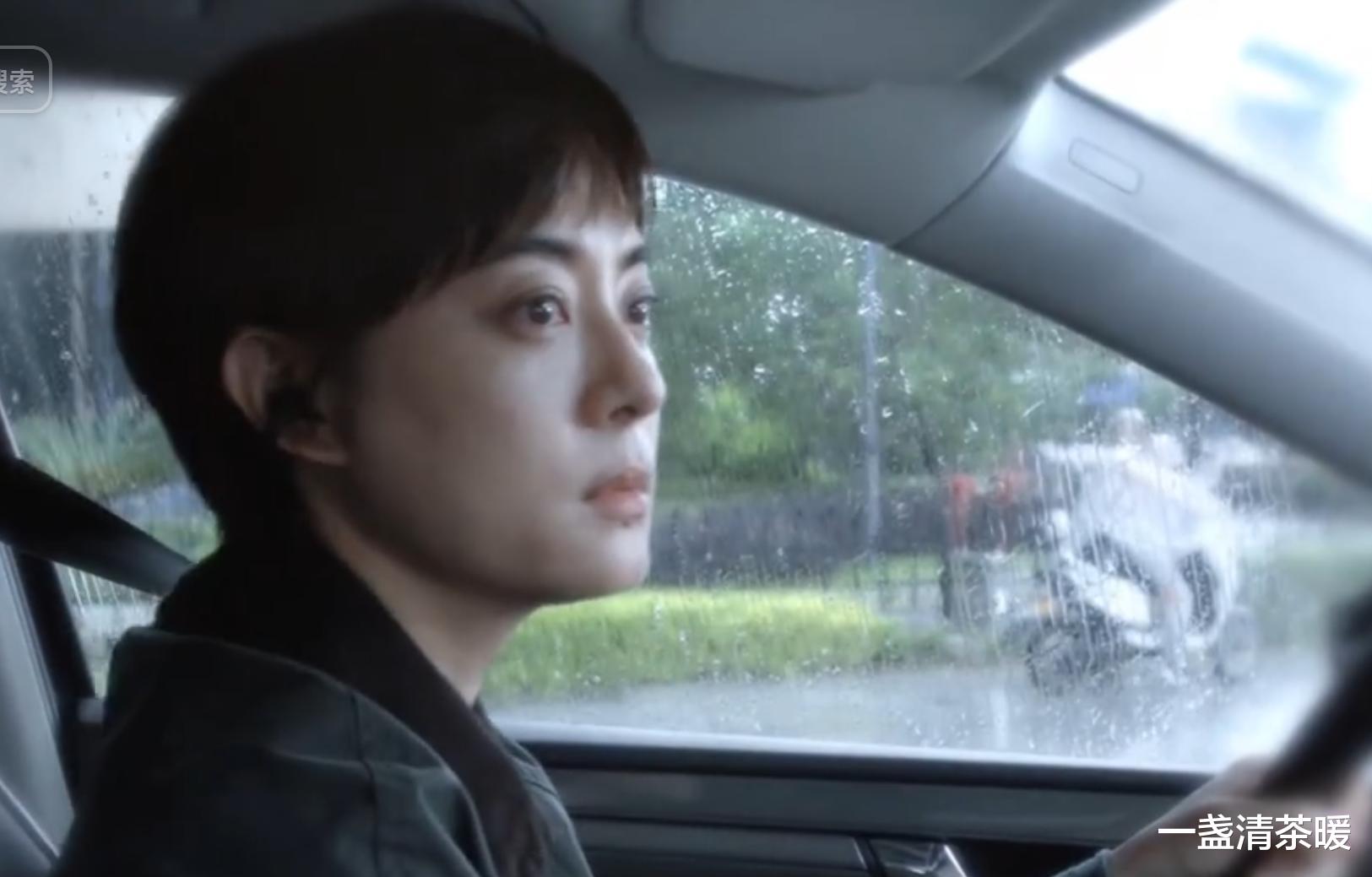 央视力荐《乌云之上》开播仅2天,观众差评不断,究竟出了什么问题?