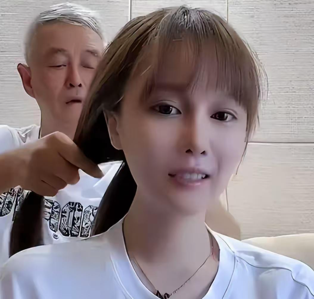 赵本山一觉醒来天塌了！这次，再多豪车豪宅，也救不了自己的女儿