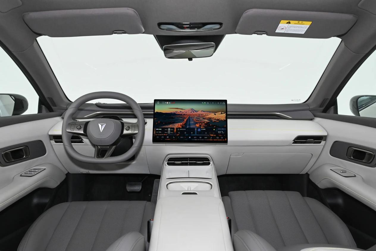 大满配，全系激光雷达+磁流变悬架，预售13.99万起，深蓝L06来了