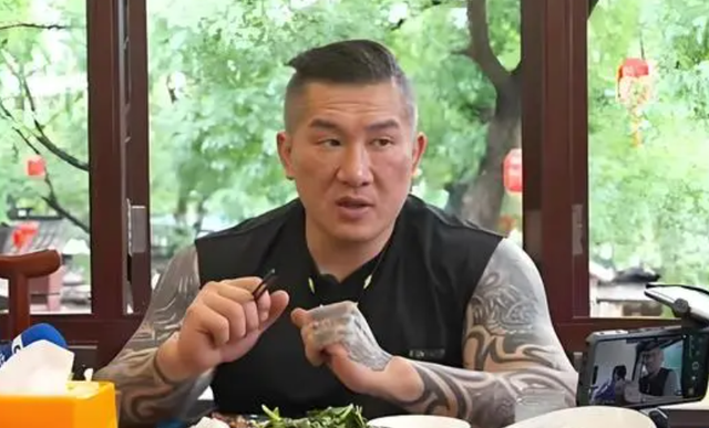 抹黑大陆、哭丧安倍的陶晶莹,发上海照试图布局扭转形象,遭抵制