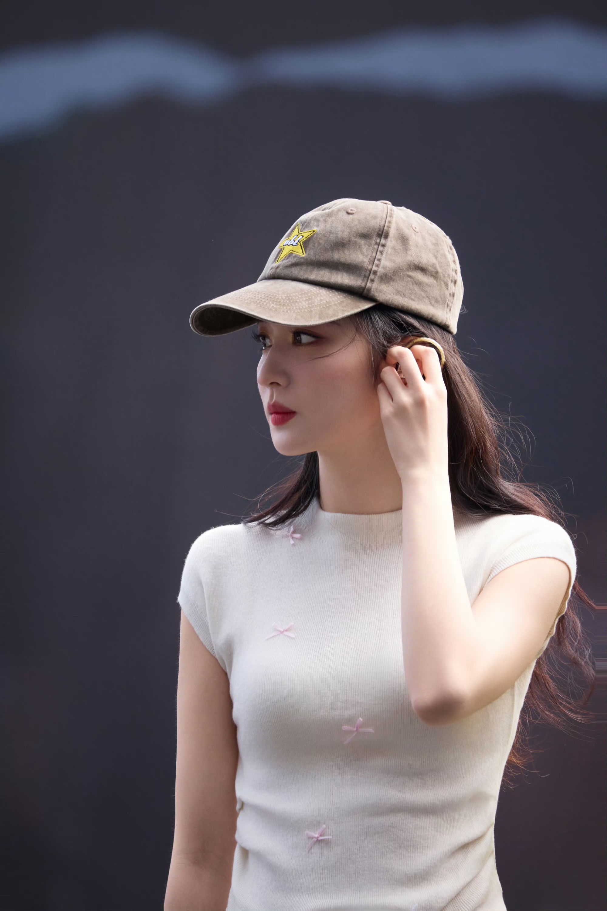 王楚然的身材线条,老天爷追着喂饭吃的程度,美得移不开眼!