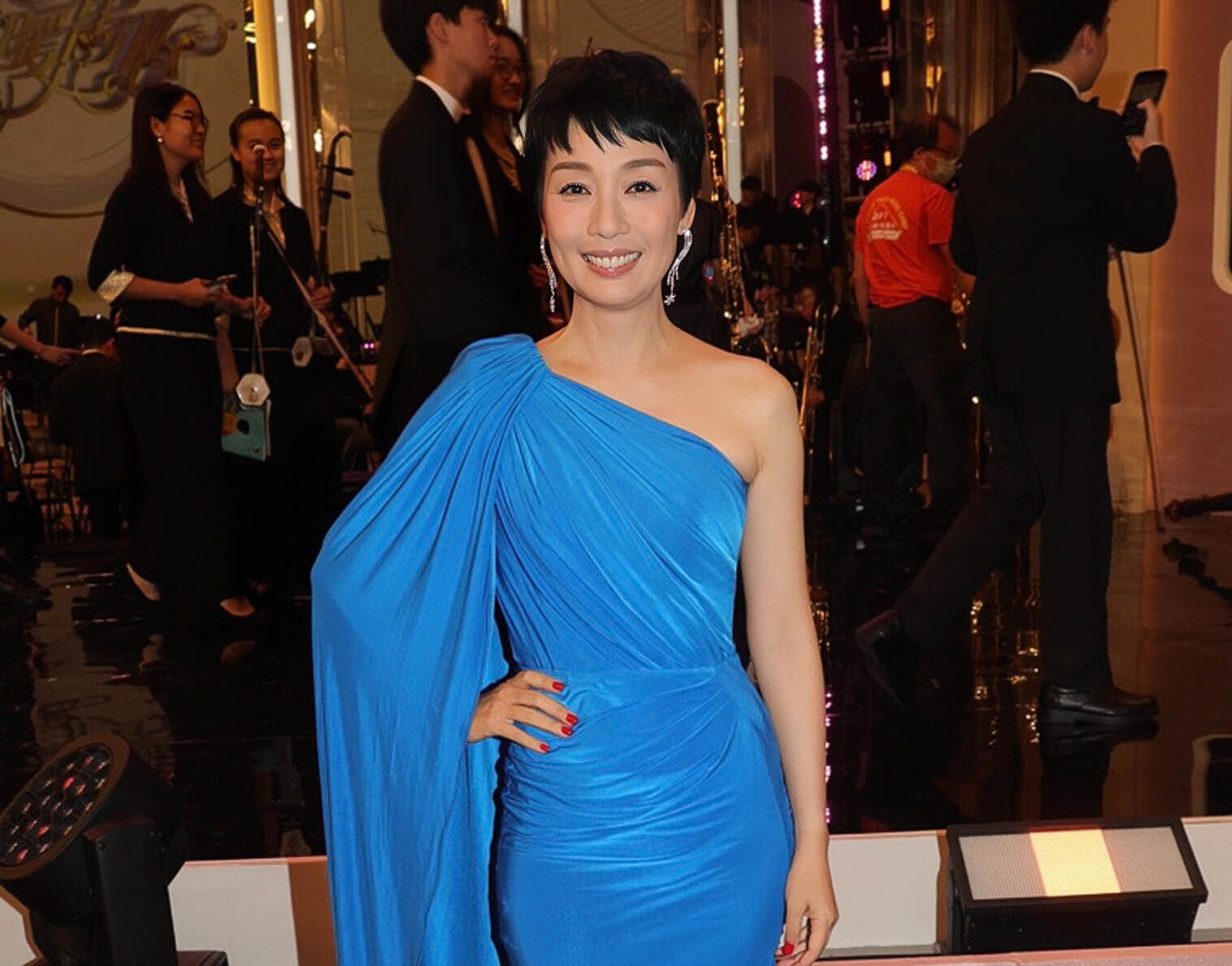 突发！香港知名女星辞演TVB新剧，视后空降剧组顶替出演