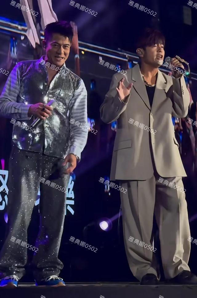 为啥说郭富城矮？他明明跟周杰伦差不多高比周大14岁还是他更年轻