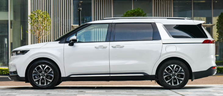 合资MPV“憋屈王”！长超5米标配2.0T+8AT，仅售17万却无人识货