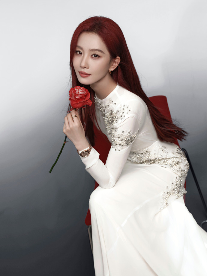 生图即神图！刘诗诗红发造型传递自由美学！