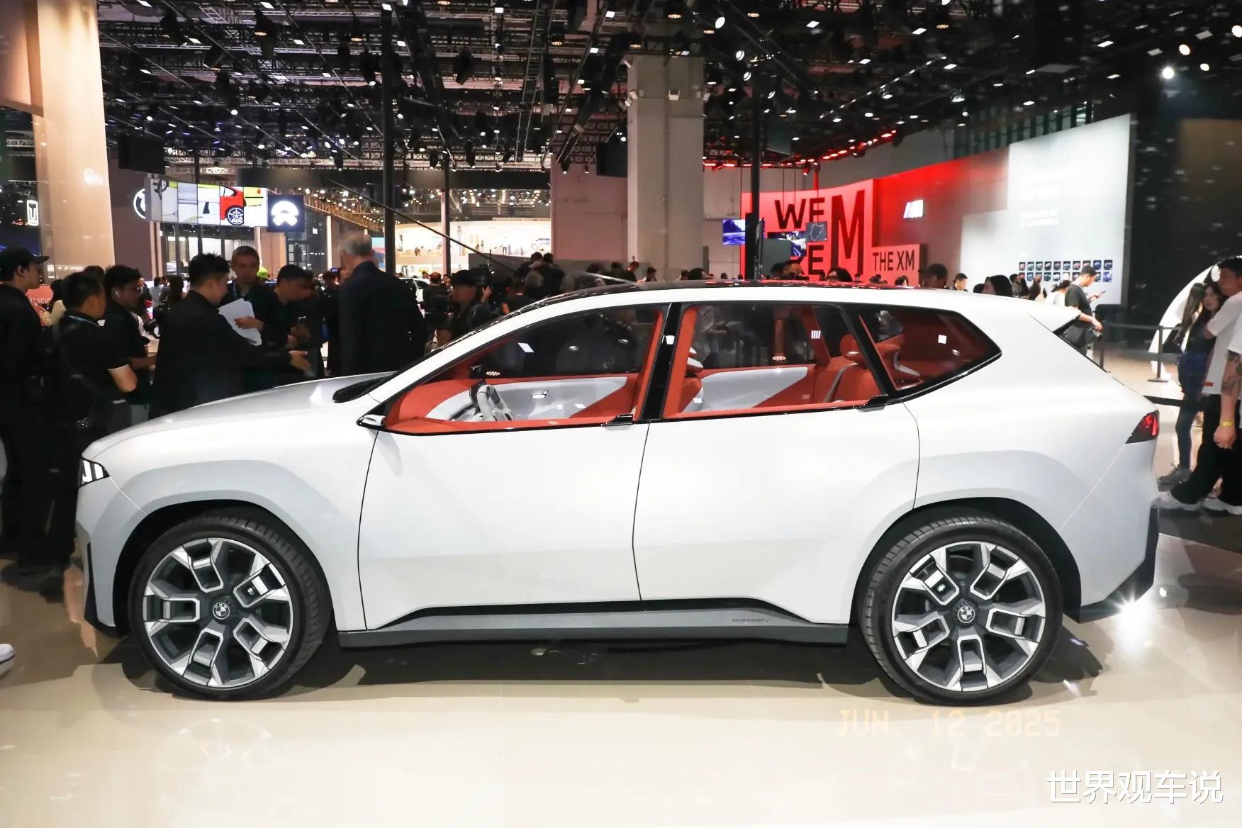 宝马全新SUV曝光，外观大改+小米YU7同款显示屏，纯电续航900km