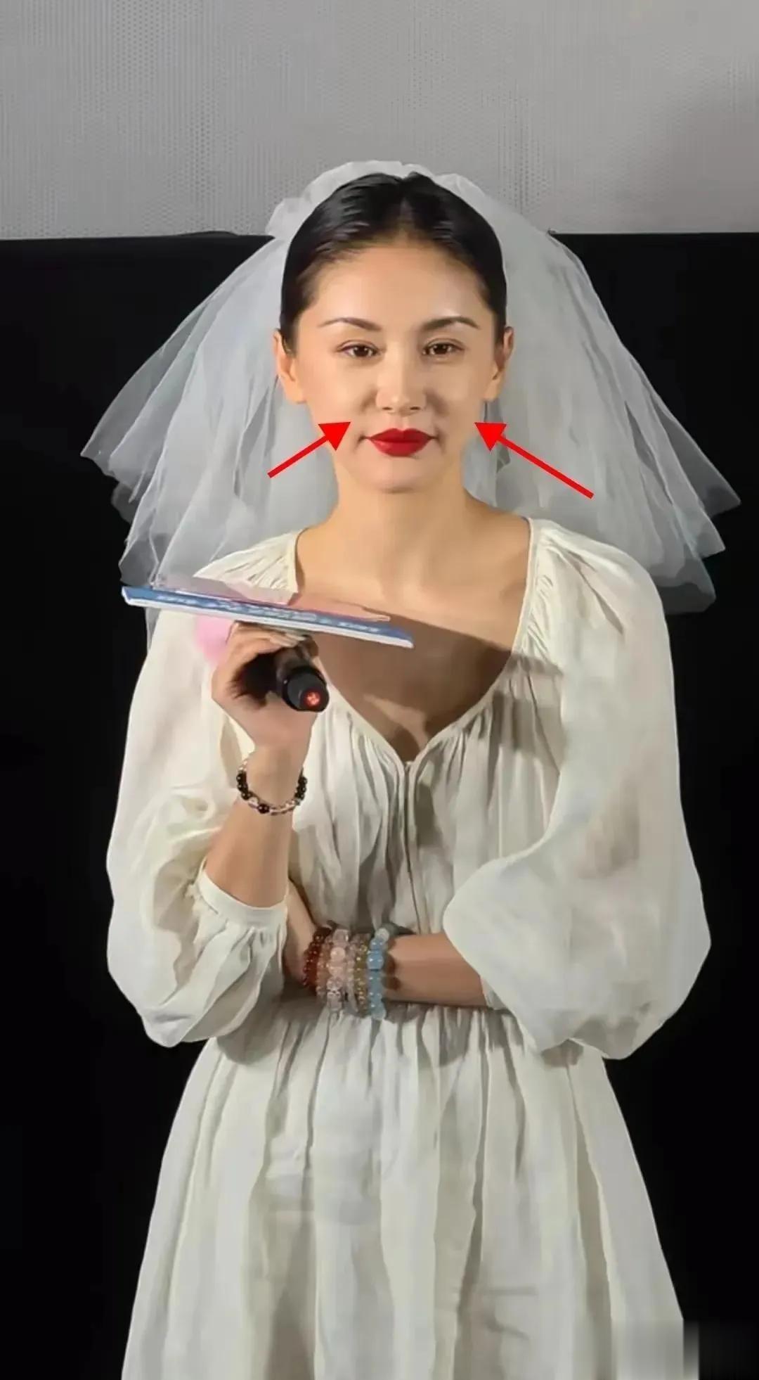 明星无滤镜后,李宇春大象腿,周迅似小老太,蔡明黑得像非洲人