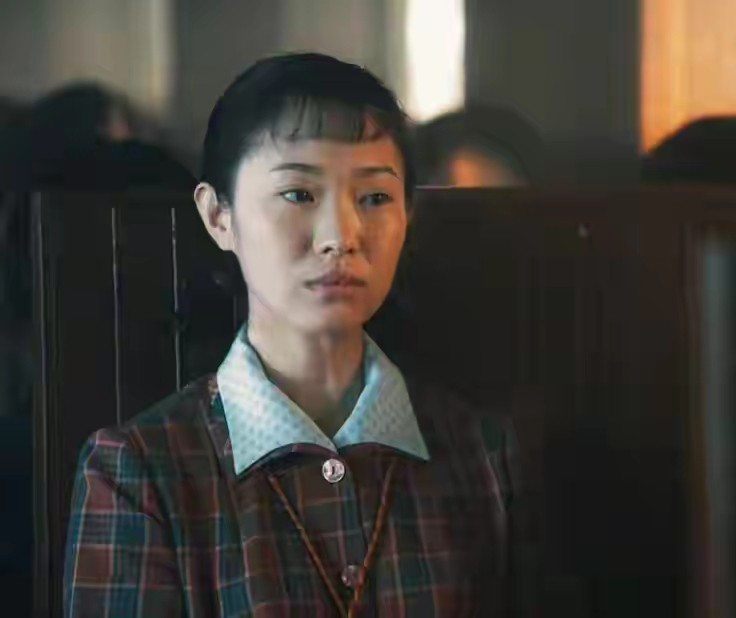 杀疯了!冲郭京飞看《老舅》,没想到却被41岁女演员惊艳了