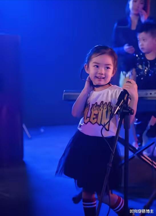 10岁Lucky女大十八变！不再像妈妈戚薇，居然长成了李承铉翻版？