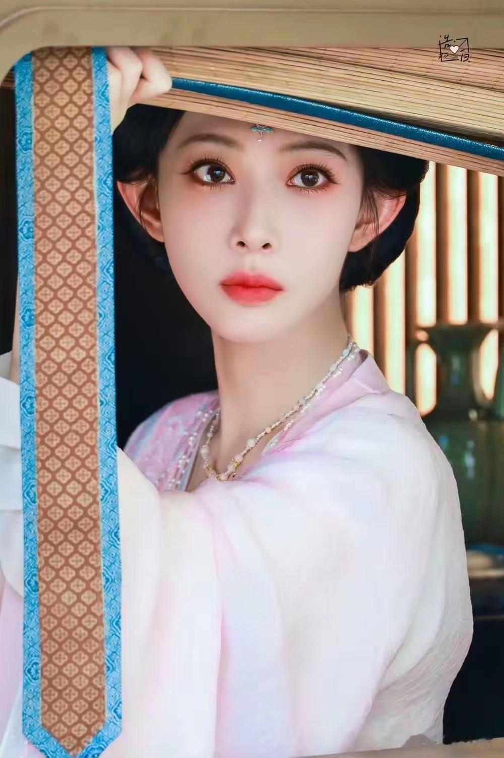 孟子义《尚公主》:彼美孟姜,颜如舜华