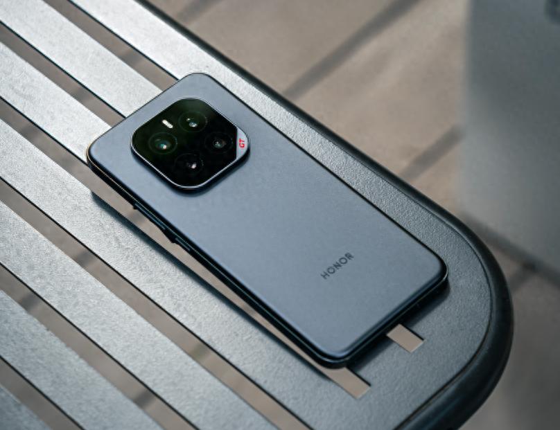 買手機想七年不換，9月可重點考慮這款，公認流暢度高耐用性強