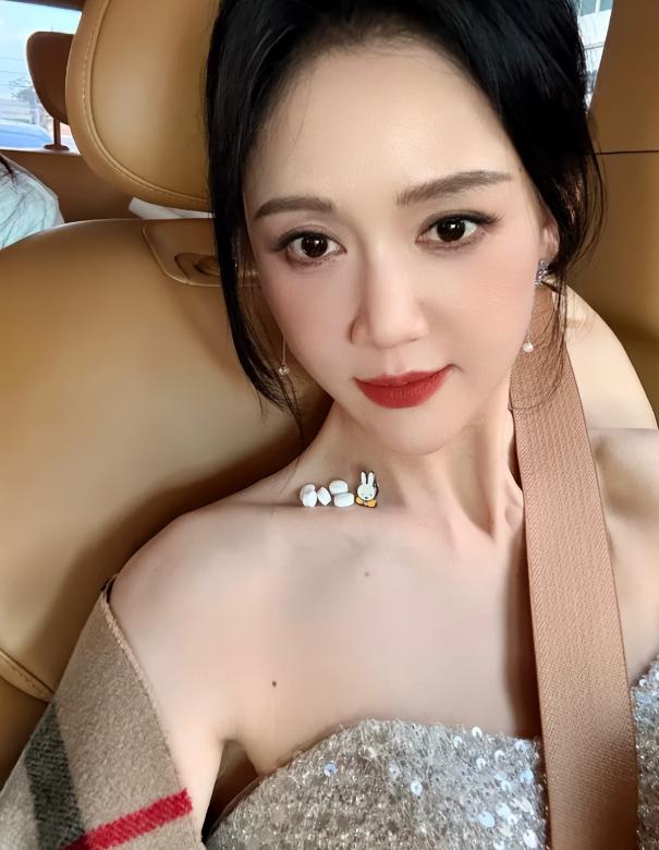 陈乔恩海边度假晒美照！光脚荡秋千老公掌镜拍，欣赏自己说瘦就瘦