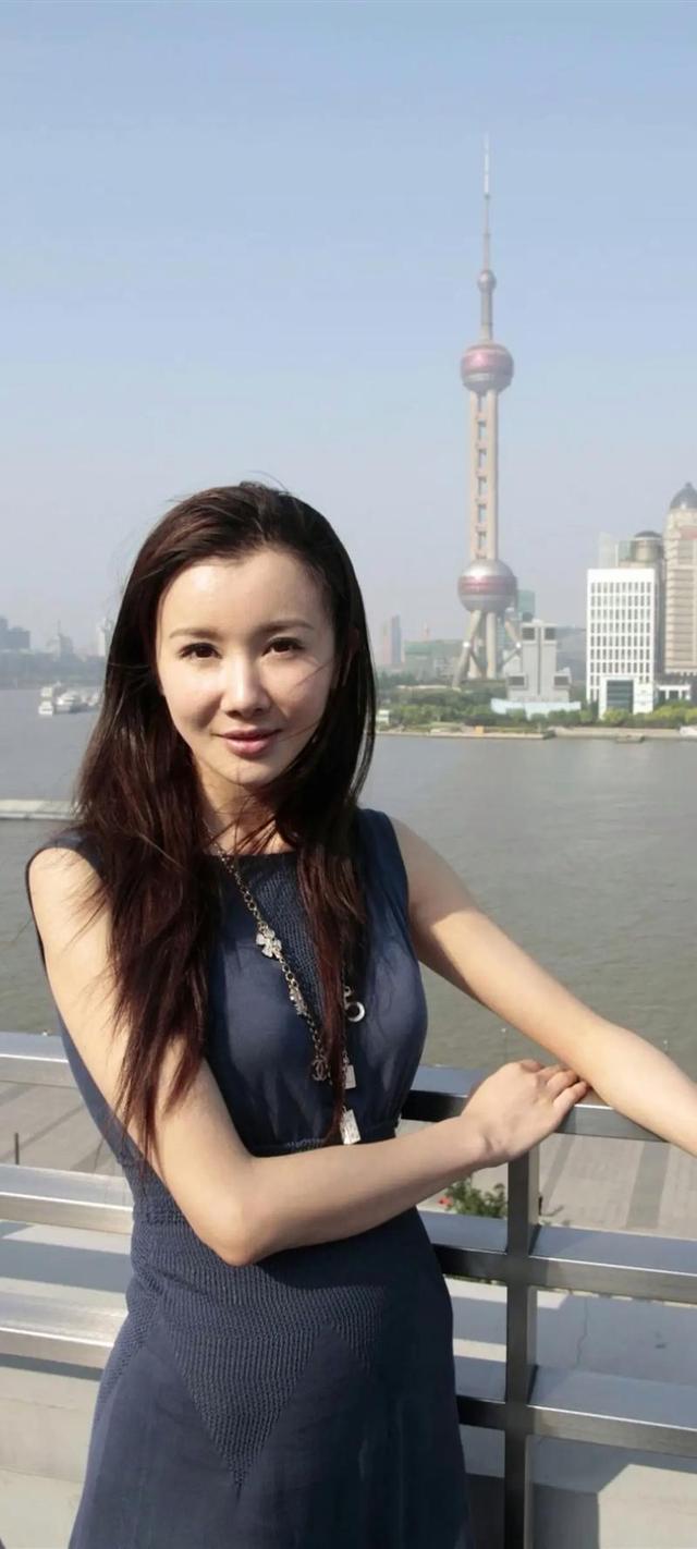 她真的好惨!被导演打到脑震荡、毁容,捂嘴窒息,最后反而被封杀